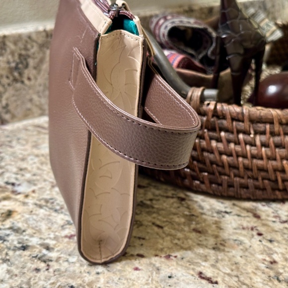 BVLGARI | Emirates First Class Toiletry Pouch for Men - Picture 4 of 7